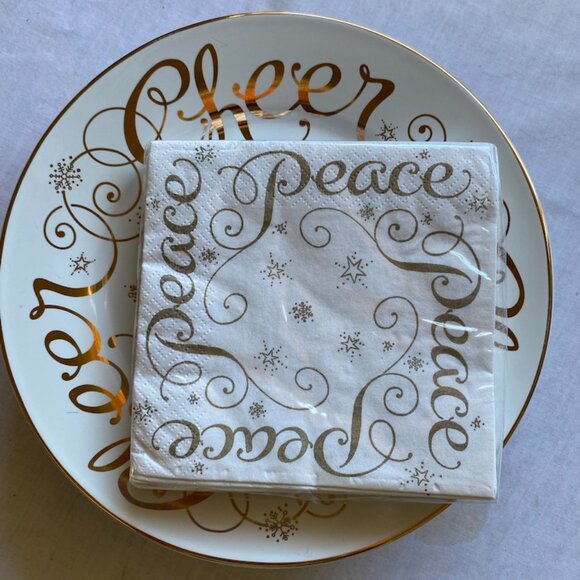 Set of 4 Hausenware Holiday Lyn Dillin Cheer Appetizer Dessert Plates w/Napkins - Picture 2 of 6